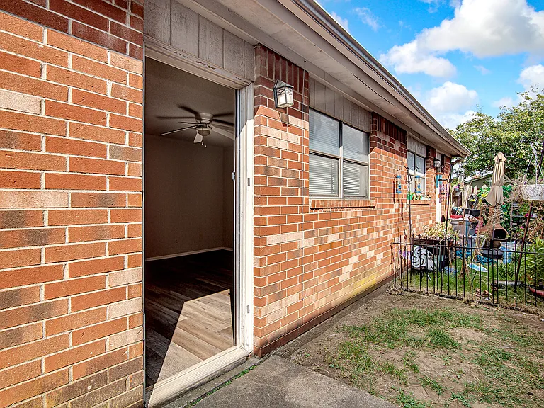 1709 Short St #B — Photo 15