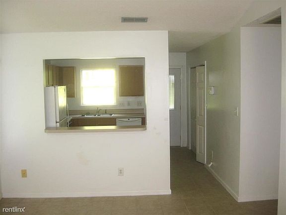 2061 Brandymill living rm to kitchen view