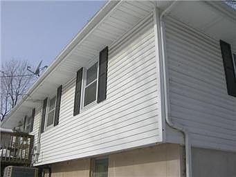 2nd image of 215 SW 20th Ter