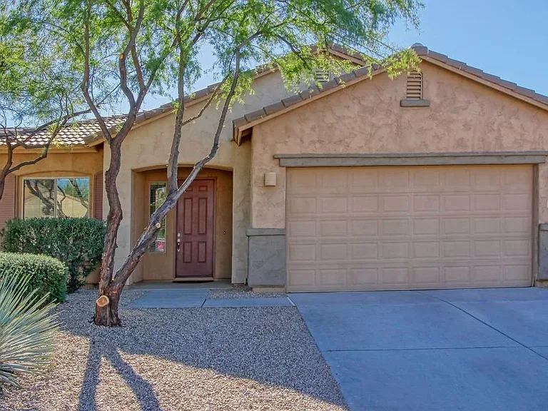 1247 W Lyle Ln — Photo 2