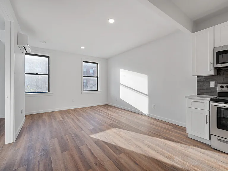 128 Franklin St #3 — Photo 3