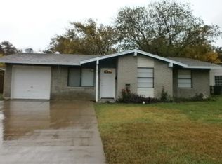 1807 Burning Tree Ln, Carrollton, TX 75006