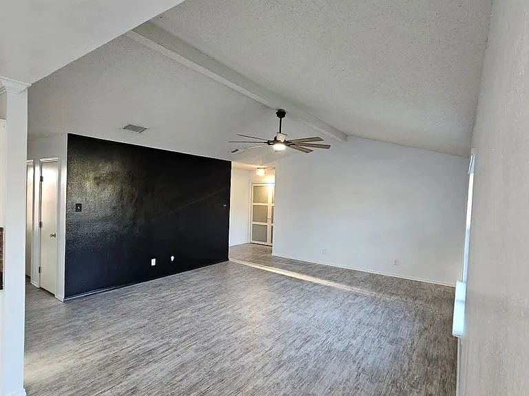 1228 Johnny Ln — Photo 7
