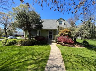 154 Leonard Cir #PENTHOUSE, New Hyde Park, NY 11040