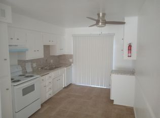 1250 Rosalia Ave APT C, Hemet, CA 92543