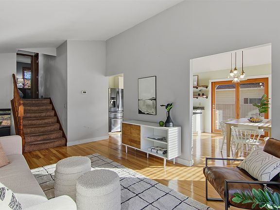 4th image of 3135 Green View Drive
