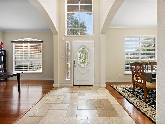 4th image of 1108 Big Canyon Dr