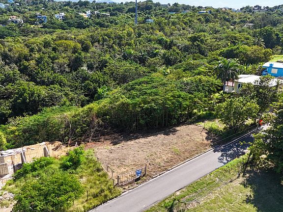 3rd image of 413 Calle Martillo