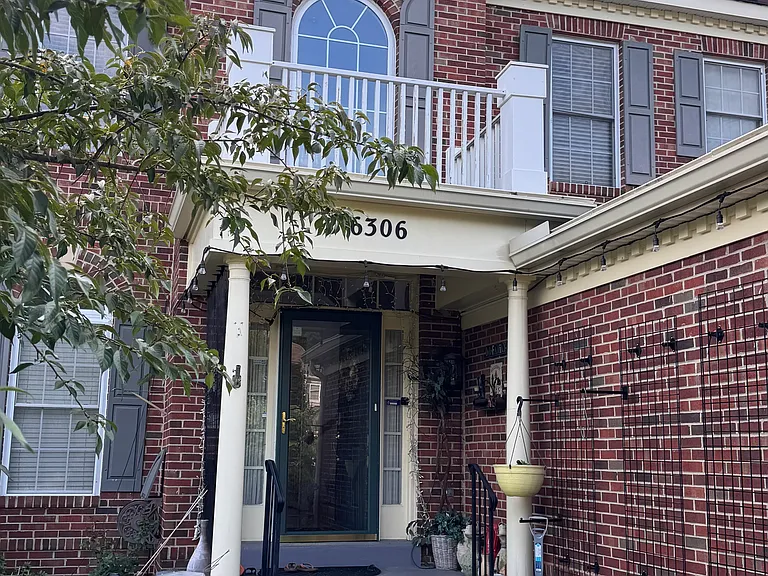 6306 Langdon Ln — Photo 2