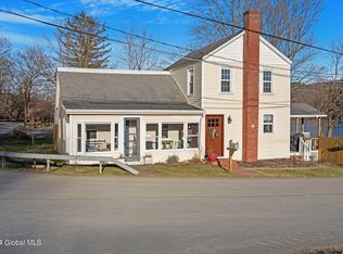 362 Tamarac Rd, Troy, NY 12180