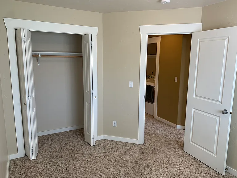 1826 Bluestone Dr — Photo 9