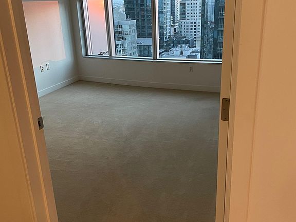 4th image of 301 Main St #25G