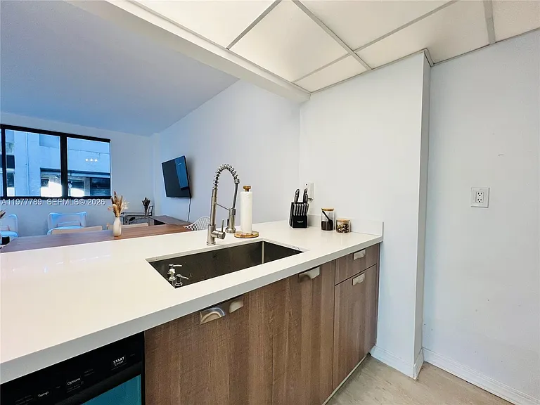 540 Brickell Key Dr #2 — Photo 9