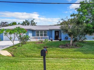 2392 SE Grand Dr, Port Saint Lucie, FL 34952