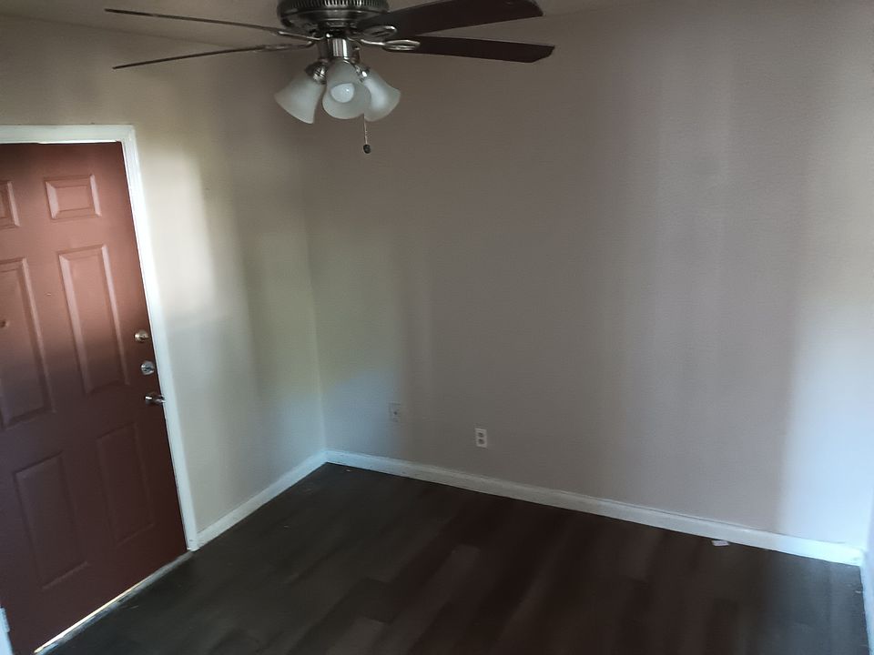 2nd image of 407 Kathy Dr #2