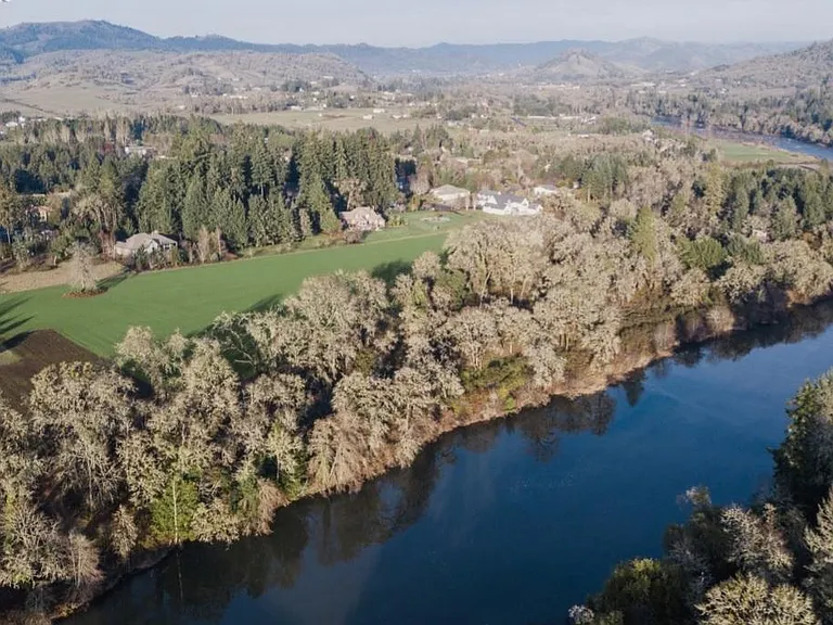 104 River Club Dr — Photo 2