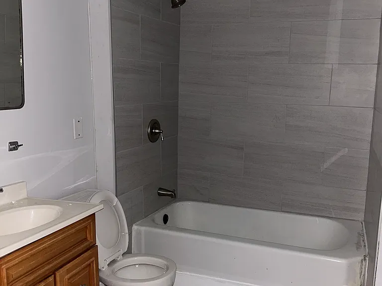 305 Congress St #1 — Photo 8