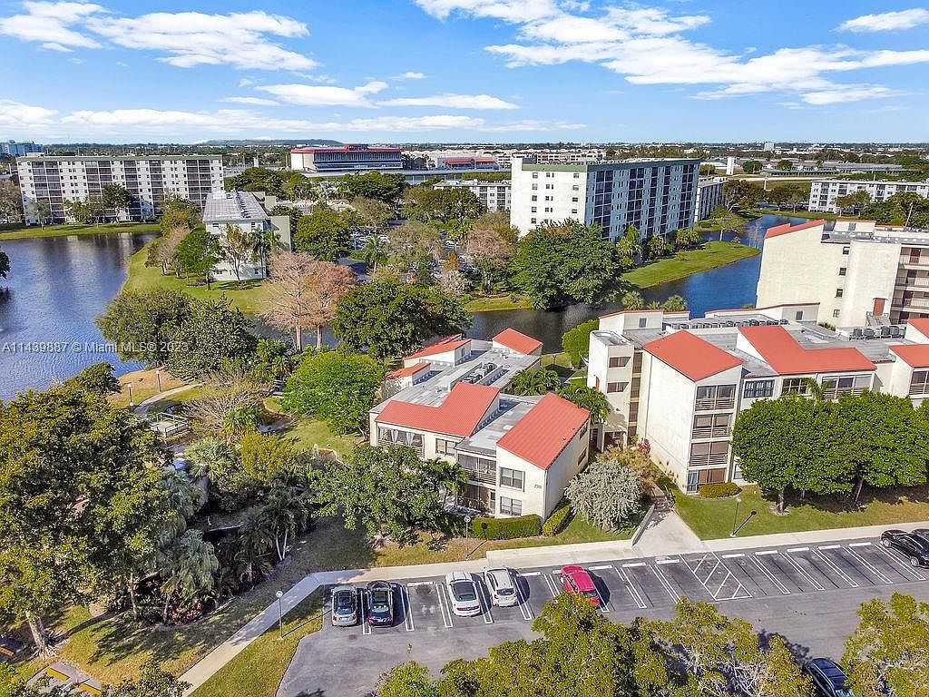 2300 S Cypress Bend Dr APT 201, Pompano Beach, FL 33069 MLS 