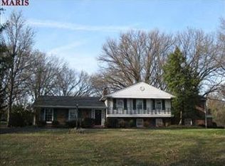 8 Clerbrook Ln, Saint Louis, MO