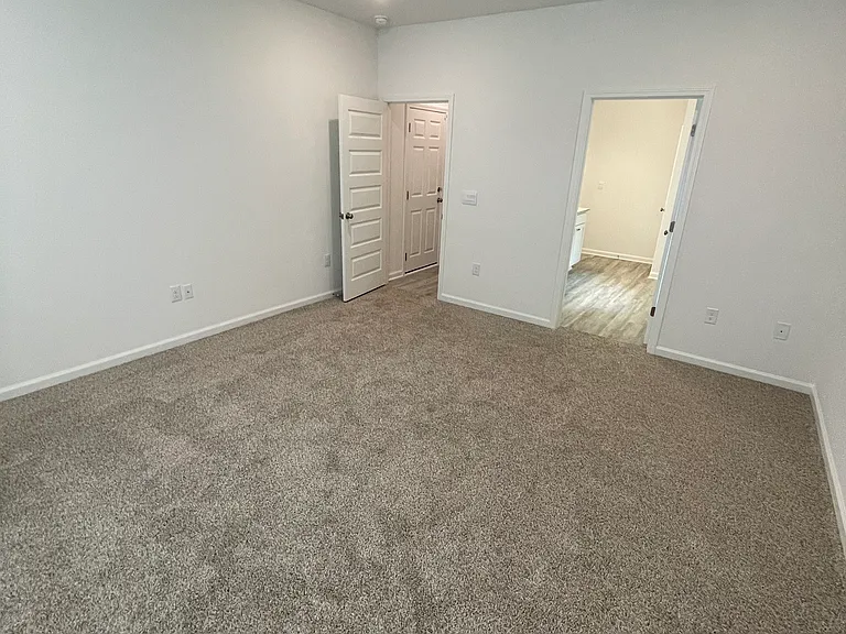 415 Arrowwood Blvd — Photo 10