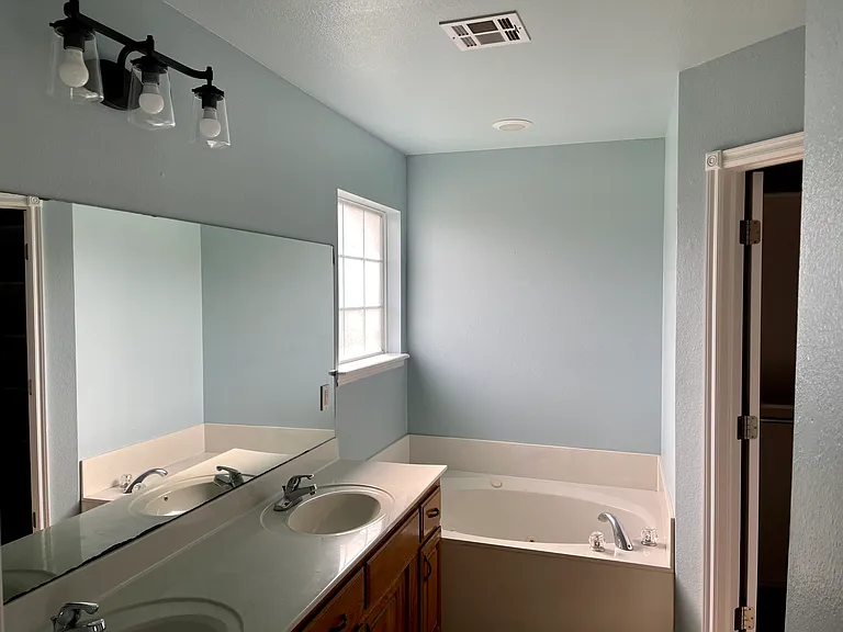 25605 Briar Dr — Photo 10