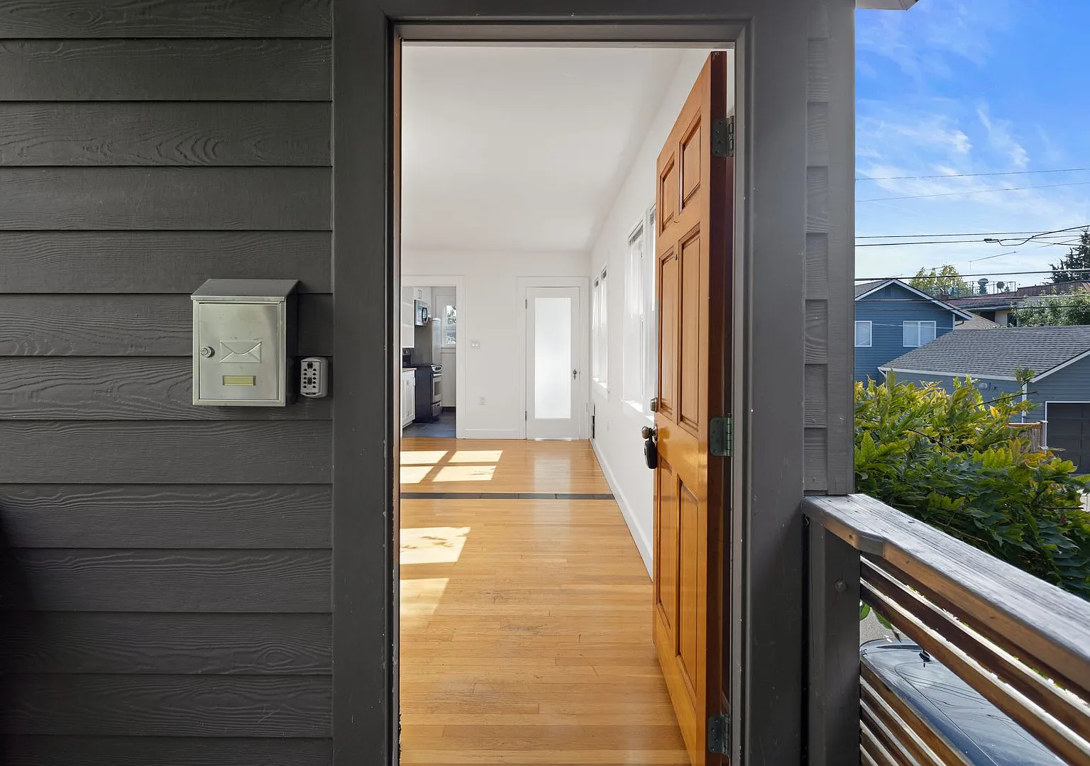 Queen Anne 5-Plex — Photo 1