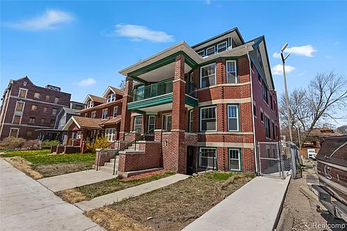 70 Clairmount St #2B Photo 1