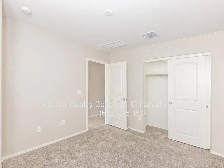 8749 E Pebble Stone Ln — Photo 12