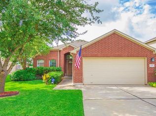 209 Richards Dr, Hutto, TX 78634