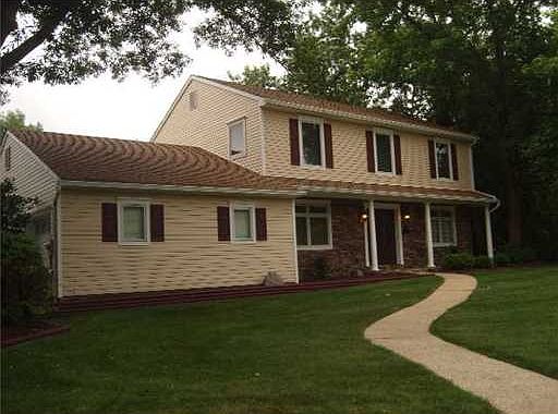 2nd image of 3 Hutson Ct