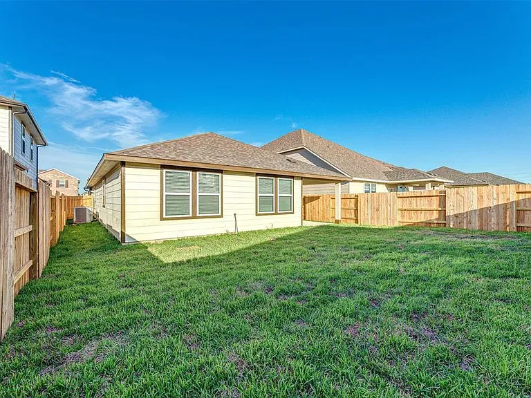 7214 Toluca Dr — Photo 25