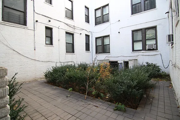 Rented by Nooklyn NYC LLC | media 25