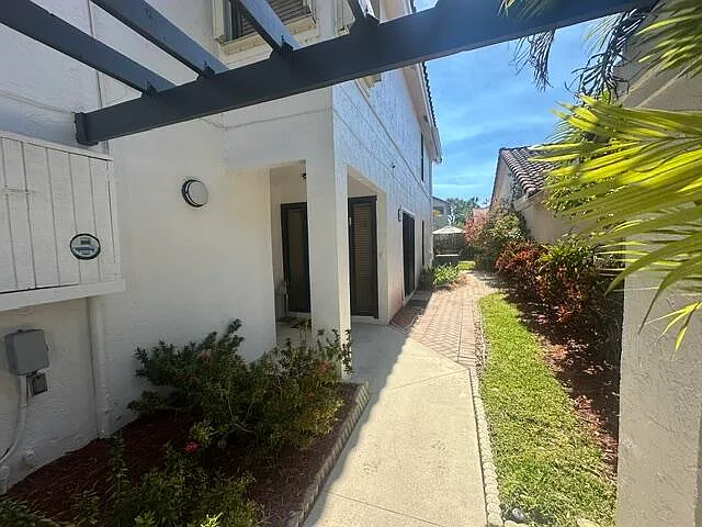 5536 Eton Ct — Photo 23