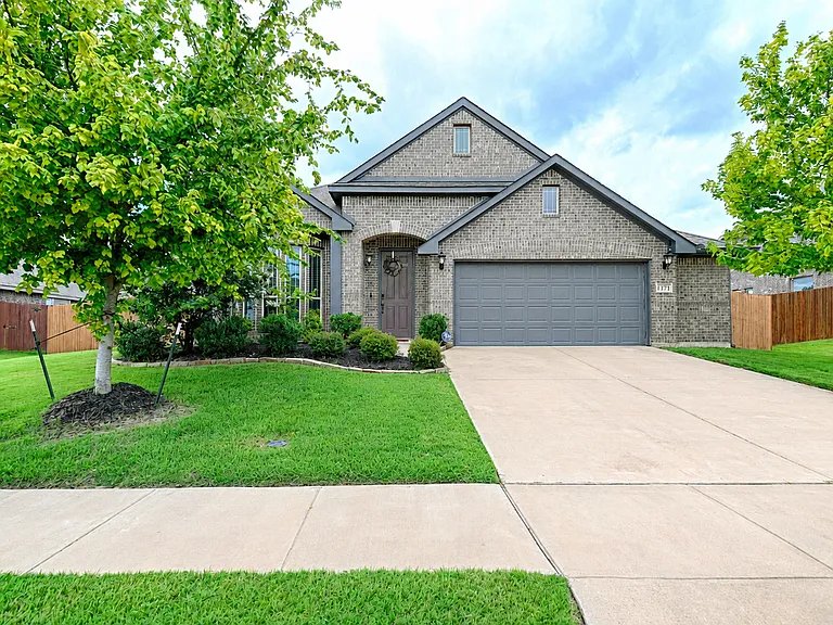 1721 Maplewood Dr — Photo 31