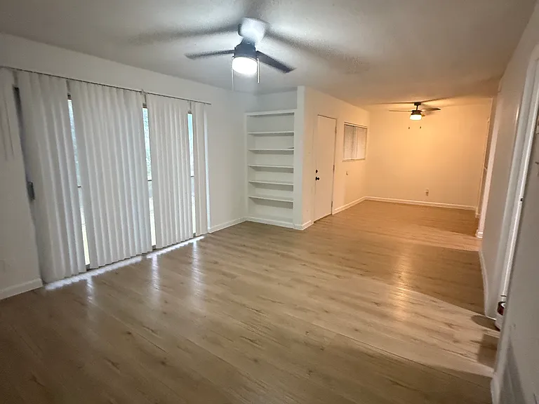 15115 Mesa Dr — Photo 2