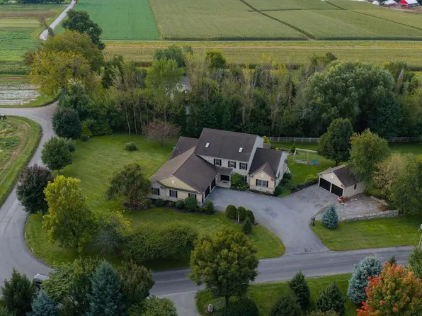 1400 Mentzer Rd, Lancaster, PA 17602