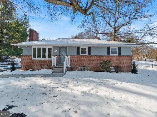 8217 Elberta Dr, Ellicott City, MD 21043