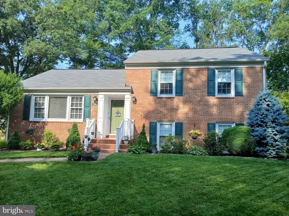 616 Crocus Dr, Rockville, MD 20850