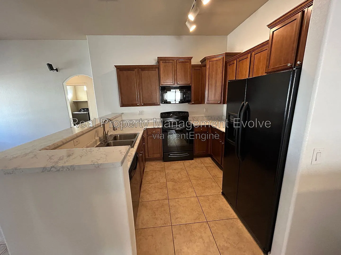 2 bed, 2.0 bath, 1130 sqft, $1,850 — Photo 4