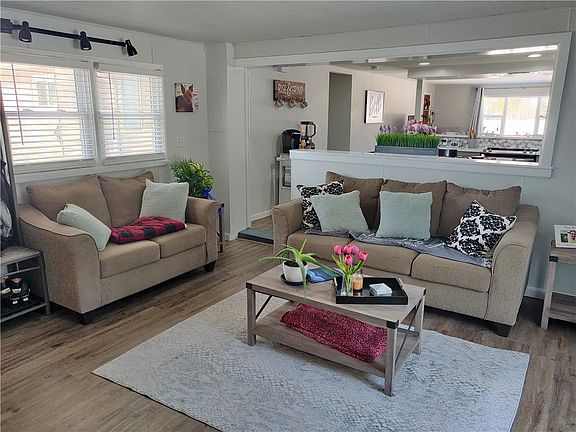 5th image of 5345 Middle Dr