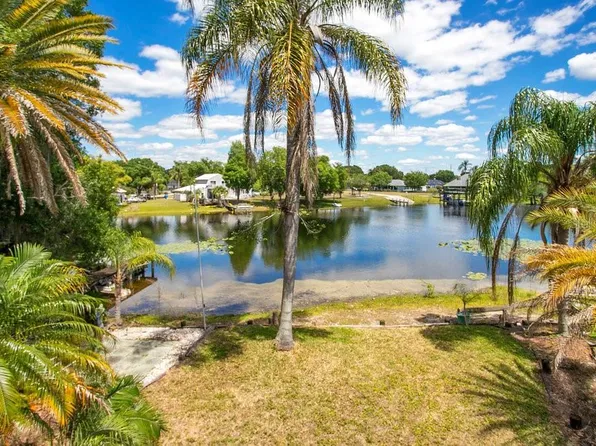3120 Pine Shadow Dr, Land O Lakes, FL 34639