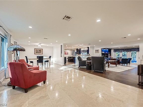 5th image of 413 Park Way E