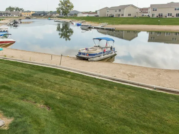 2628 Douglas Pl SE, Mandan, ND 58554