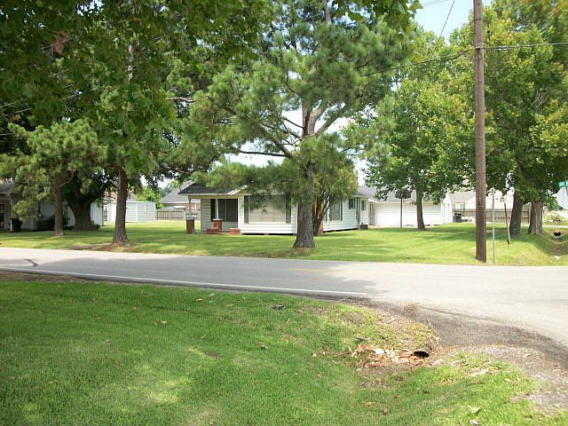 1st image of 104 Avenue H