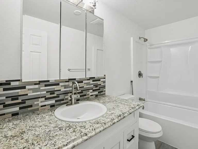 Images Garden View Apartments — Photo 17