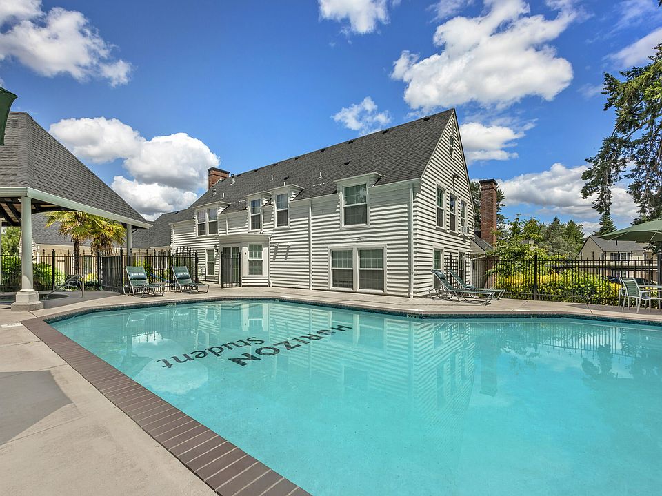 Mansion Pool