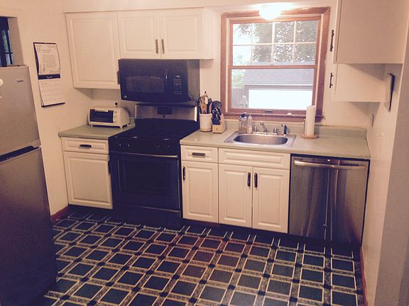 4th image of 80 Quinby Ave