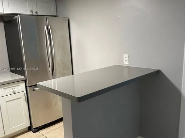 24 Calabria Ave APT 12, Coral Gables, FL 33134