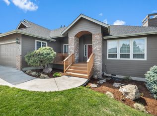 2625 SW 37th St, Redmond, OR 97756