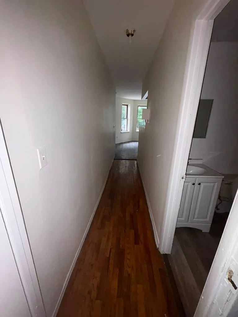 10 Mooney Pl — Photo 4